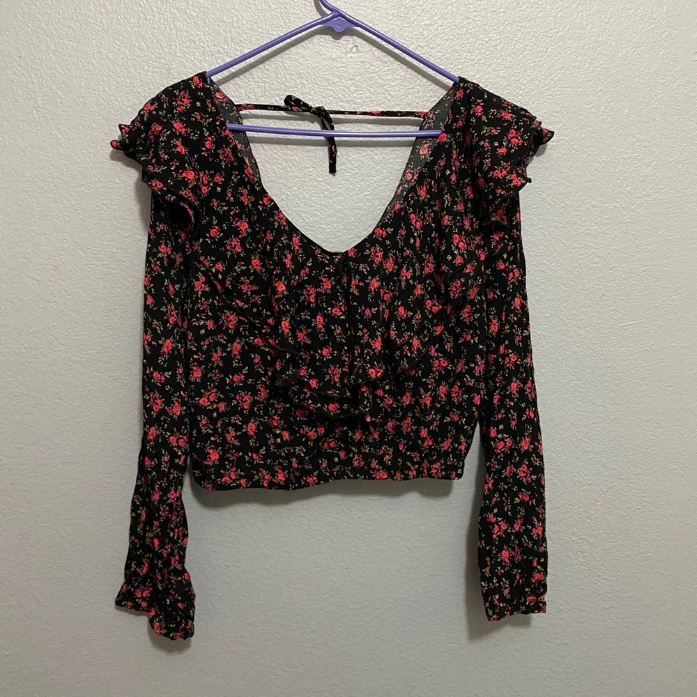 long sleeve crop top